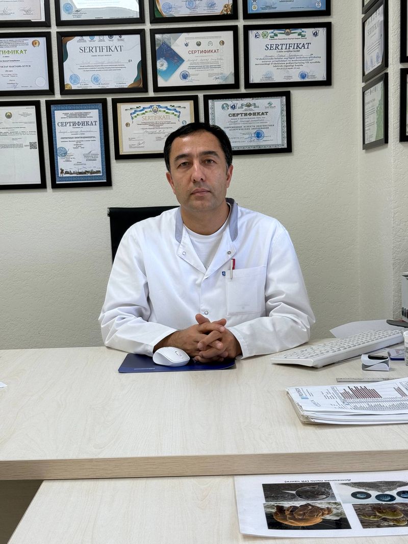 Dr Xushnud Ahmedov shaxsiy rasmi